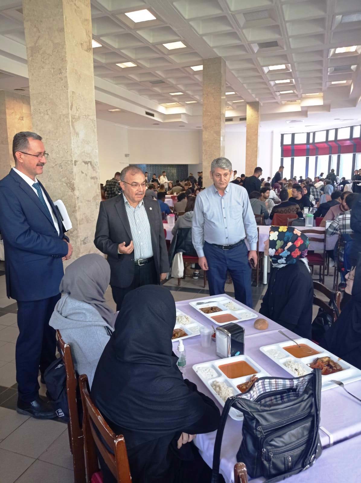 Rektör Yardımcımız Prof.Dr. Emrullah EKEN'in Öğrenci Yemekhanesi Ziyareti...